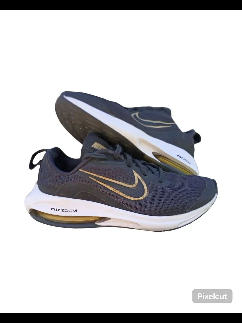 Nike Air Zoom Arcadia 2 in the 'Black Metallic Gold' | Unisex Youth 5.5